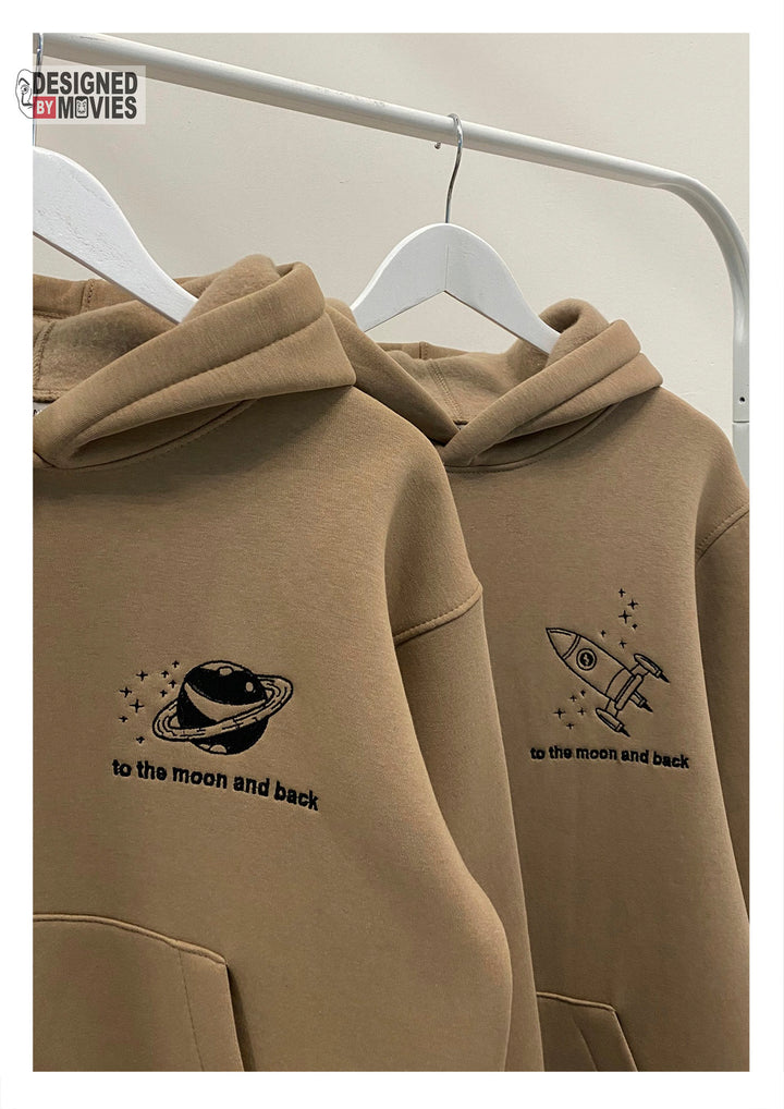 to the moon and back egyedi himzes paros pulcsi szerelem egyedi himzesek himzoshop